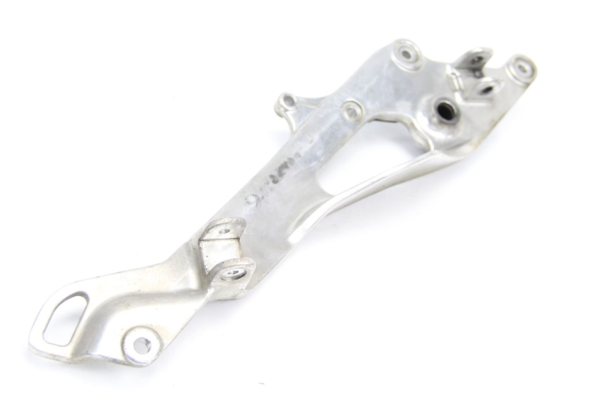 photo de VOETSTEUNPLAAT VOOR RECHTS VOORAN YAMAHA TDM ABS 900 (2002 - 2014) - Detail van het onderdeel