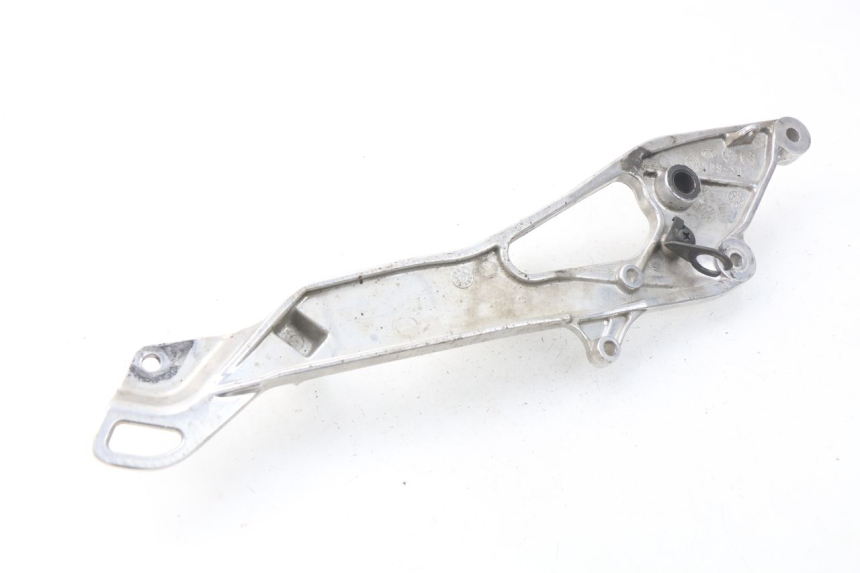 photo de VOETSTEUNPLAAT VOOR RECHTS VOORAN YAMAHA TDM ABS 900 (2002 - 2014) - Technische close-up