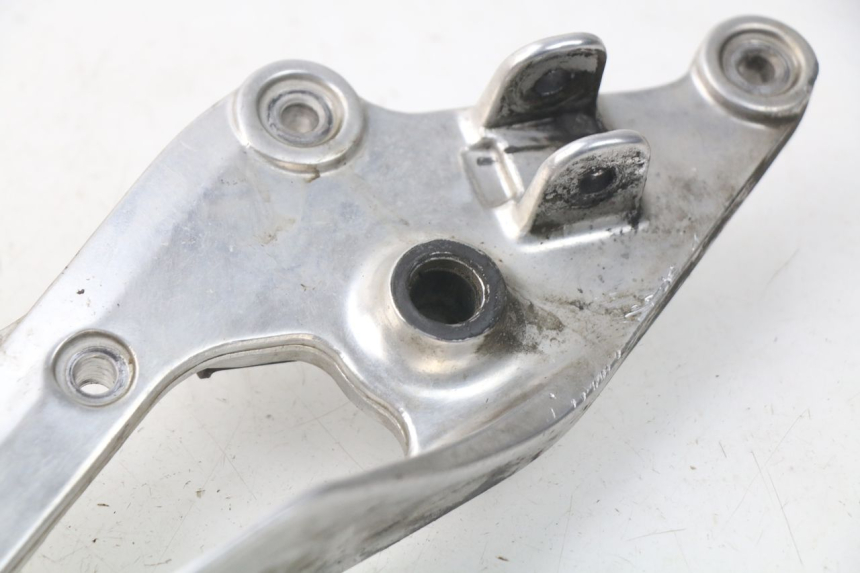 photo de VOETSTEUNPLAAT VOOR RECHTS VOORAN YAMAHA TDM ABS 900 (2002 - 2014) - Bevestigingspunten