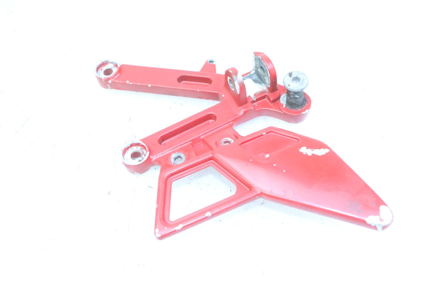 photo de VOETSTEUNPLAAT VOOR RECHTS VOORSTE YAMAHA TZR 50 (2008 - 2016) - Overzicht