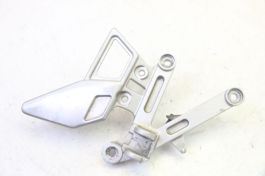 photo de VOETSTEUNPLAAT VOOR RECHTS VOORSTE YAMAHA TZR 50 (2008 - 2016) - Hoofdaanzicht