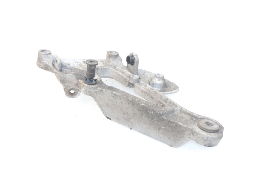 photo de VOETSTEUNPLAAT VOOR RECHTS VOORAN YAMAHA XJ600 XJ DIVERSION 600 (1992 - 1997) - Detail van het onderdeel