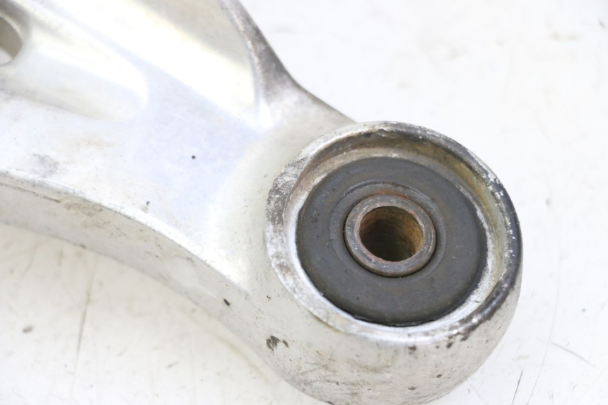 photo de VOETSTEUNPLAAT VOOR RECHTS VOORAN YAMAHA XJN DIVERSION 600 (2000 - 2003) - Staat van het oppervlak