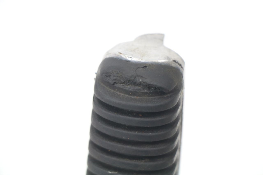 photo de VOETSTEUNPLAAT VOOR RECHTS VOORSTE YAMAHA XJN XJ N DIVERSION 600 (1994 - 1997) - Technische close-up