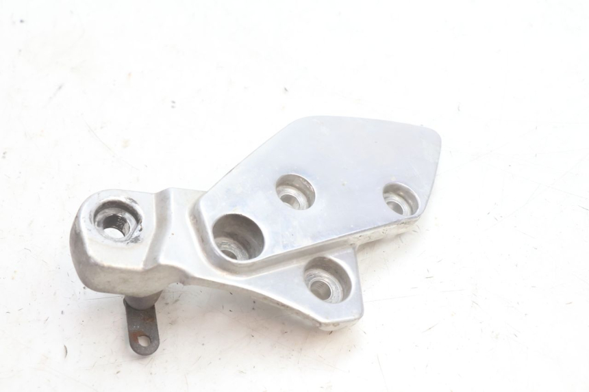photo de VOETSTEUNPLAAT VOOR RECHTS VOORAN YAMAHA XJR 1300 (1998 - 2002) - Detail van het onderdeel