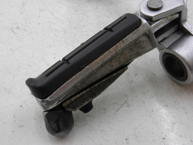 photo de VOETSTEUNPLAAT VOOR RECHTS VOORAN YAMAHA FJR 1300 (2004 - 2005) - Overzicht