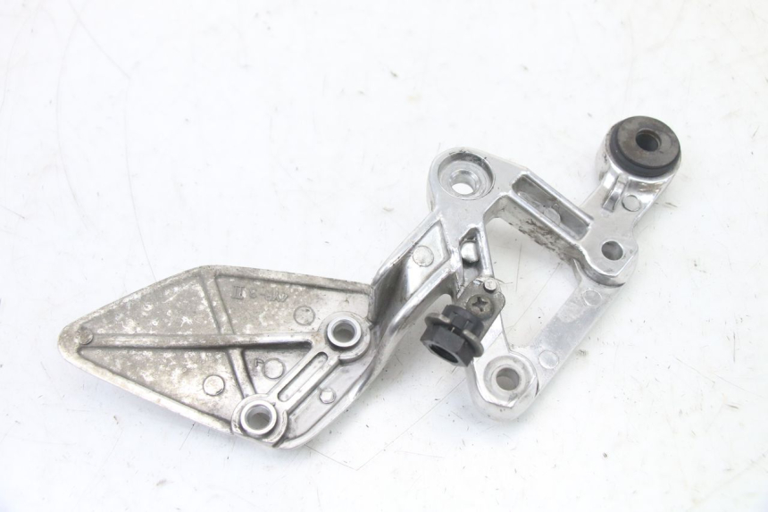 photo de VOETSTEUNPLAAT VOOR RECHTS VOORAN YAMAHA FZS FAZER 600 (2001 - 2003) - Bevestigingspunten