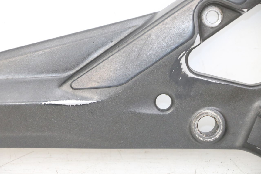 photo de VOETSTEUNPLAAT VOOR RECHTS VOORAN YAMAHA XJ6 ABS 600 (2008 - 2016) - Bevestigingspunten