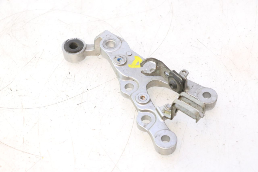 photo de VOETSTEUNPLAAT VOOR RECHTS YAMAHA YZF R6 600 (2008 - 2009) - Overzicht