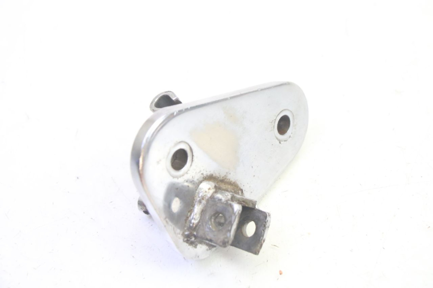 photo de VOETSTEUNPLAAT VOOR RECHTS VOORAN KYMCO ZING 125 (1997 - 2003) - Detail van het onderdeel