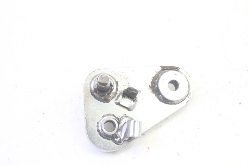 photo de VOETSTEUNPLAAT VOOR RECHTS VOORAN KYMCO ZING 125 (1997 - 2003) - Zoom op gebruiksstaat