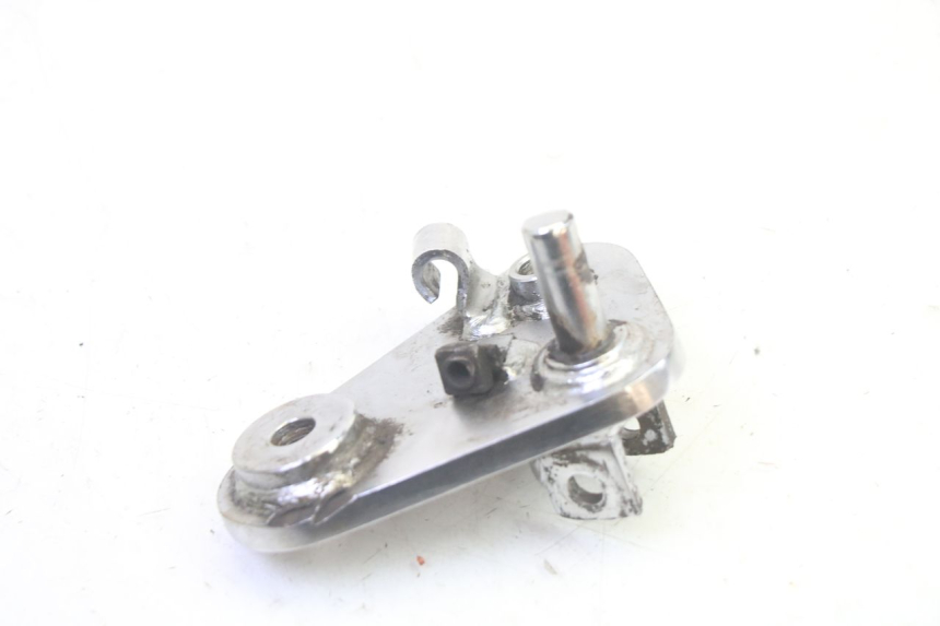 photo de VOETSTEUNPLAAT VOOR RECHTS VOORAN KYMCO ZING 125 (1997 - 2003) - Andere kijkhoek