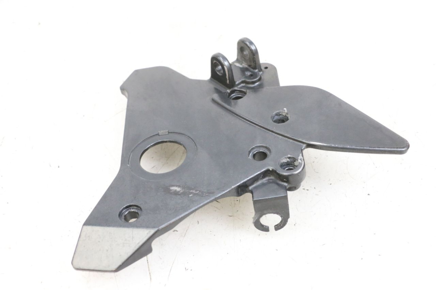 photo de VOETSTEUNPLAAT VOOR RECHTS VOORAN KAWASAKI ZR 7 750 (1999 - 2004) - Overzicht