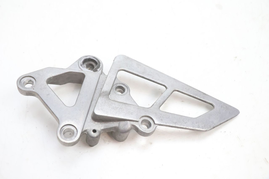 photo de VOETSTEUNPLAAT VOOR RECHTS VOORAN KAWASAKI ZX-6R ZX6R 600 (1995 - 1997) - Detail van het onderdeel