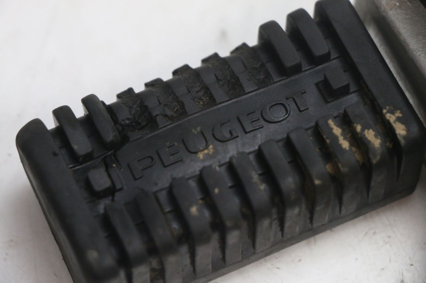 photo de VOETSTEUNPLAAT VOOR LINKS PEUGEOT 103 SPX CLIP 50 (1989 - 1992) - Zoom op gebruiksstaat
