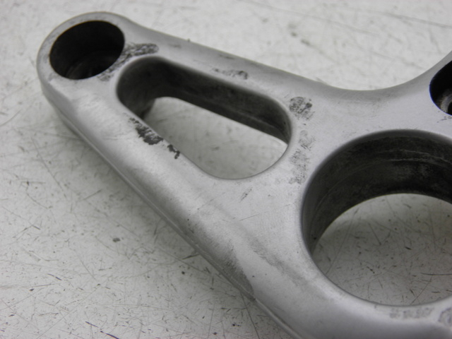 photo de VOETSTEUNPLAAT VOOR LINKS BMW R RS 1150 (2001 - 2005) - Detail van het onderdeel