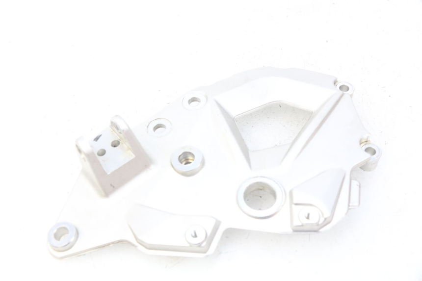 photo de VOETSTEUNPLAAT VOOR LINKS BMW F GS K81 850 (2018 - 2023) - Detail van het onderdeel