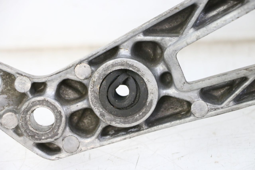 photo de VOETSTEUNPLAAT VOOR LINKS YAMAHA FJ 36Y 1100 (1984 - 1985) - Detail van het onderdeel