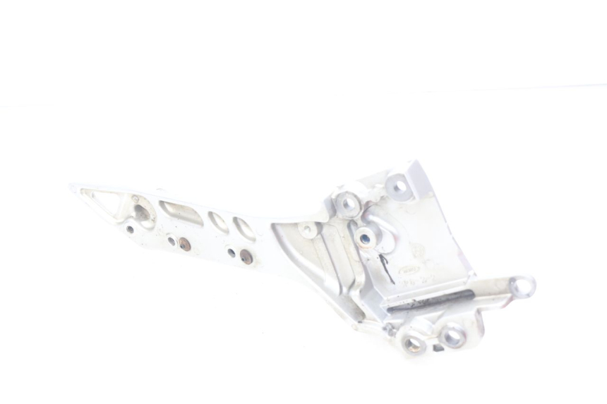 photo de VOETSTEUNPLAAT VOOR LINKS YAMAHA FJR ABS 1300 (2006 - 2012) - Bevestigingspunten