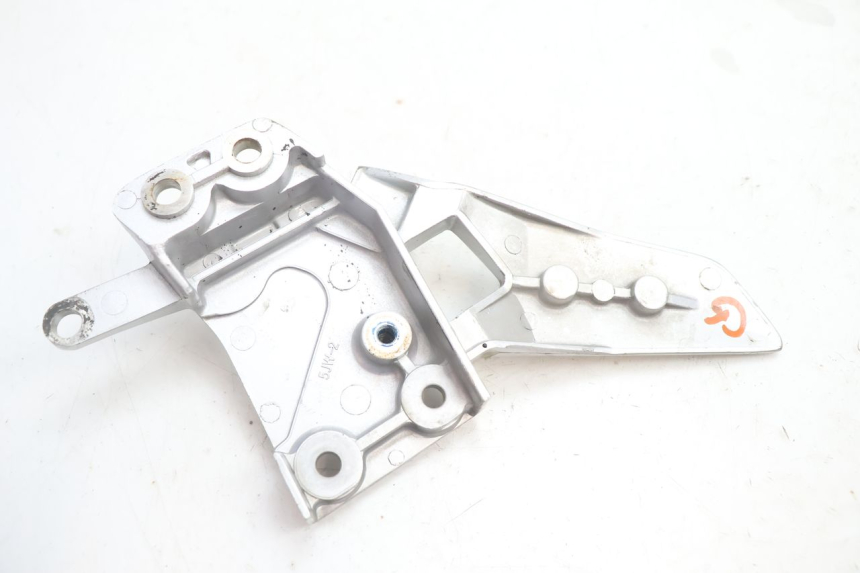 photo de LINKER VOORSTE VOETSTEUNPLAAT YAMAHA FJR 1300 (2001 - 2005) - Technische close-up