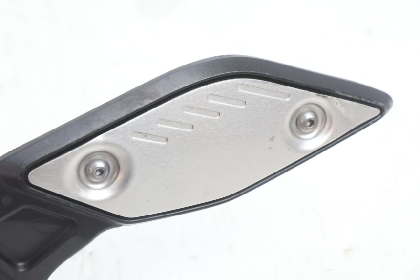 photo de VOETSTEUNPLAAT VOOR LINKS YAMAHA FZ8 800 (2010 - 2016) - Detail van het onderdeel