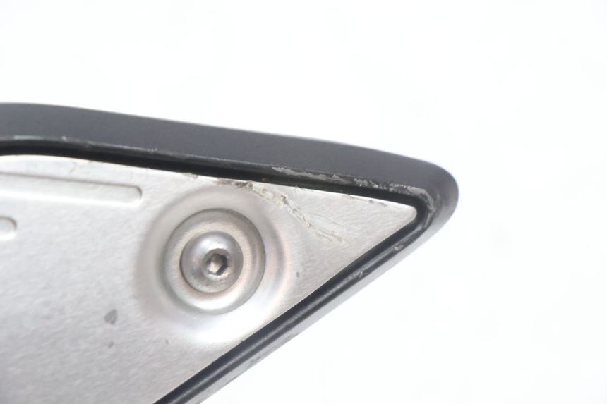 photo de VOETSTEUNPLAAT VOOR LINKS YAMAHA FZ8 800 (2010 - 2016) - Zoom op gebruiksstaat