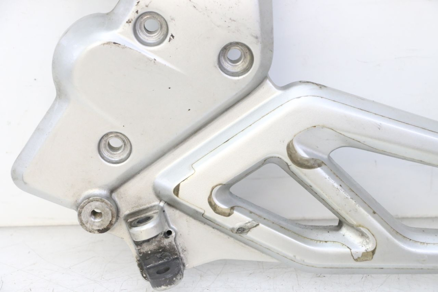 photo de VOETSTEUNPLAAT VOOR LINKS BMW G310 R 310 (2016 - 2020) - Gecontroleerd onderdeel