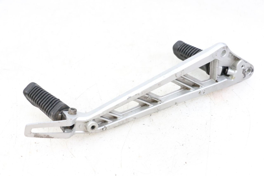 photo de VOETSTEUNPLAAT VOOR LINKS HYOSUNG GF 125 (2001 - 2005) - Overzicht