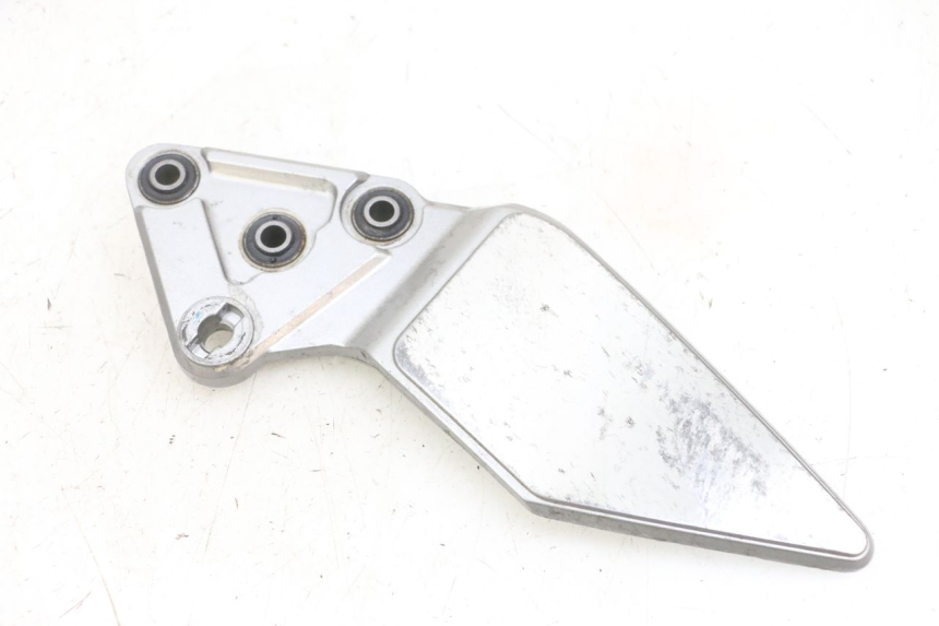 photo de VOETSTEUNPLAAT VOOR LINKS SUZUKI GSF N BANDIT 600 (1996 - 1999) - Hoofdaanzicht