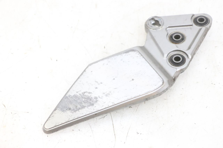 photo de VOETSTEUNPLAAT VOOR LINKS SUZUKI GSF N BANDIT 600 (1996 - 1999) - Technische close-up