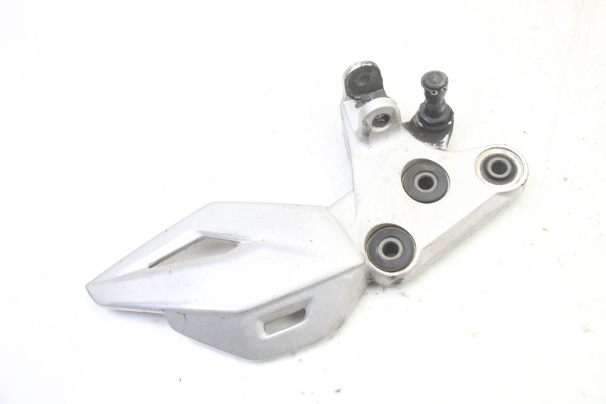 photo de VOETSTEUNPLAAT VOOR LINKS SUZUKI GSR 750 (2011 - 2017) - Andere kijkhoek