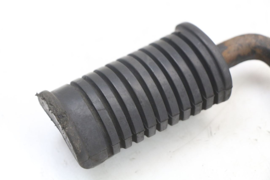 photo de VOETSTEUNPLAAT VOOR LINKS SUZUKI GSX E 250 (1982 - 1983) - Zoom op gebruiksstaat