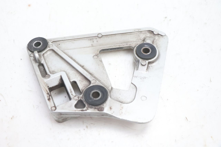 photo de VOETSTEUNPLAAT VOOR LINKS SUZUKI GSX F GSXF 750 (1988 - 1998) - Technische close-up