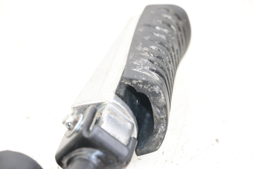 photo de VOETSTEUNPLAAT VOOR LINKS KYMCO K-PW K-PIPE 50 (2012 - 2017) - Zoom op gebruiksstaat