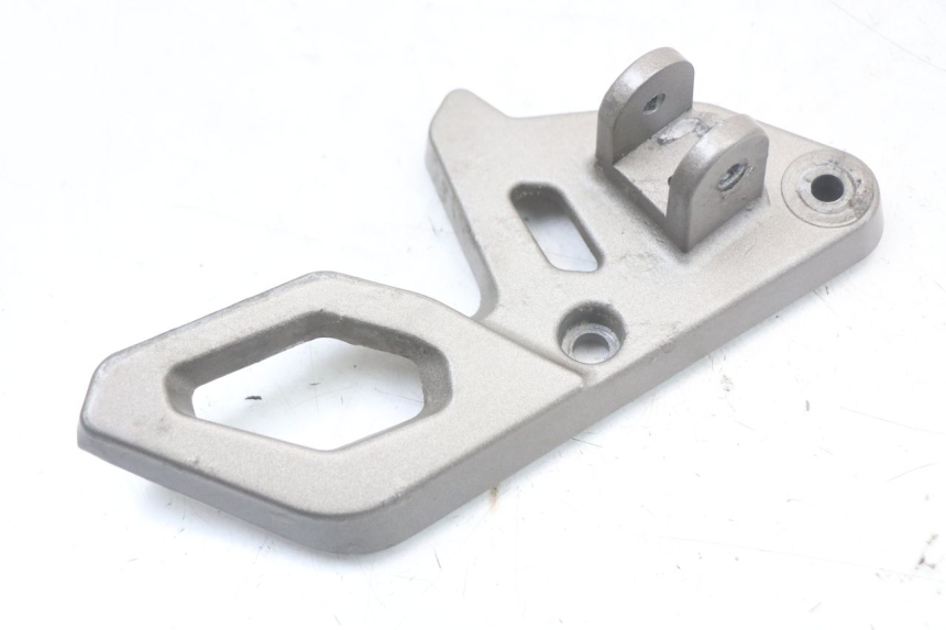 photo de VOETSTEUNPLAAT VOOR LINKS MASAI SCRAMBLER SPORT 125 (2021 - 2025) - Andere kijkhoek