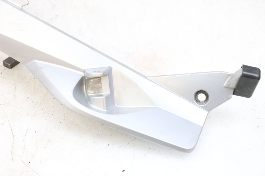 photo de VOETSTEUNPLAAT VOOR LINKS BMW R RT ABS 1200 (2010 - 2014) - Kenmerkende details