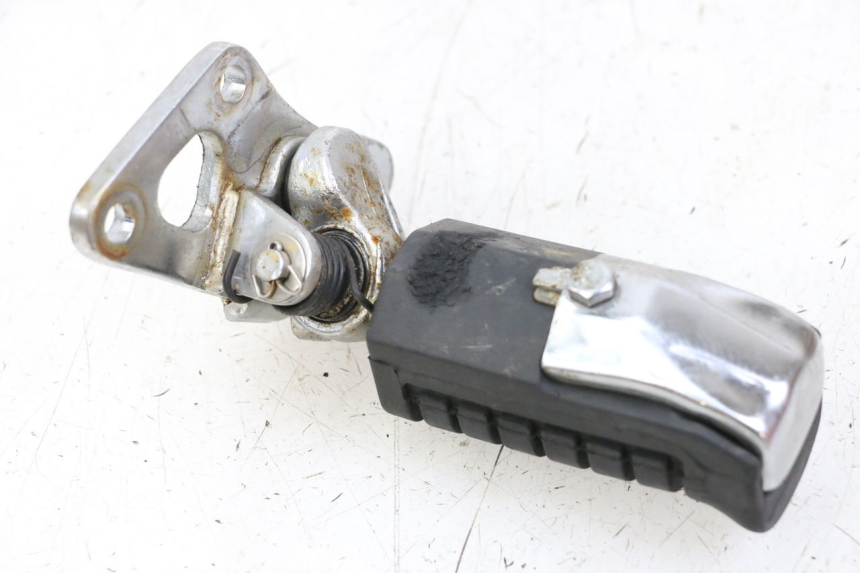 photo de VOETSTEUNPLAAT VOOR LINKS REGAL RAPTOR RAXTER 2 125 (2007 - 2015) - Detail van het onderdeel