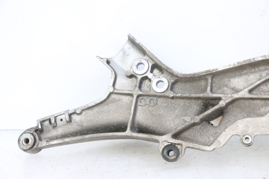 photo de VOETSTEUNPLAAT VOOR LINKS HONDA ST PAN EUROPEAN 1300 (2002 - 2013) - Technische close-up