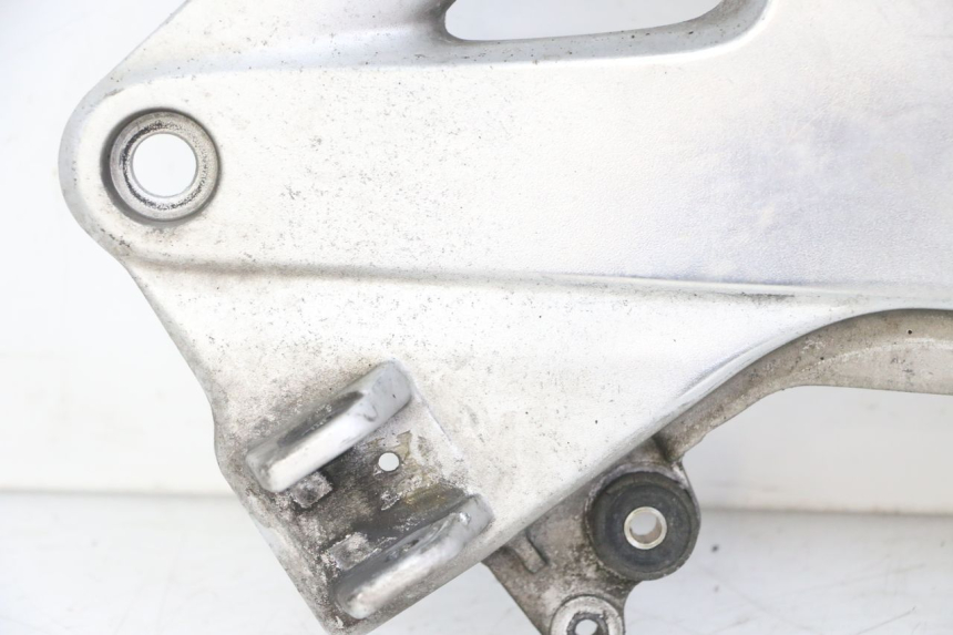 photo de VOETSTEUNPLAAT VOOR LINKS HONDA ST PAN EUROPEAN 1300 (2002 - 2013) - Gecontroleerd onderdeel