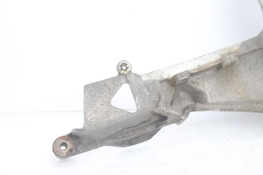 photo de VOORSTE LINKER VOETSTEUNPLAAT HONDA ST PAN EUROPEAN 1100 (1990 - 2002) - Bevestigingspunten