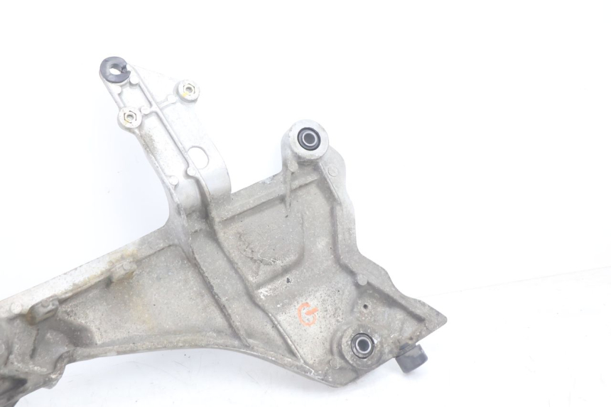 photo de VOORSTE LINKER VOETSTEUNPLAAT HONDA ST PAN EUROPEAN 1100 (1990 - 2002) - Staat van het oppervlak