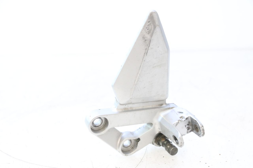 photo de VOETSTEUNPLAAT VOOR LINKS SUZUKI SV S 650 (2003 - 2009) - Detail van het onderdeel