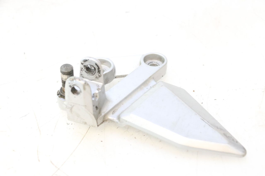 photo de VOETSTEUNPLAAT VOOR LINKS SUZUKI SV S 650 (2003 - 2009) - Andere kijkhoek