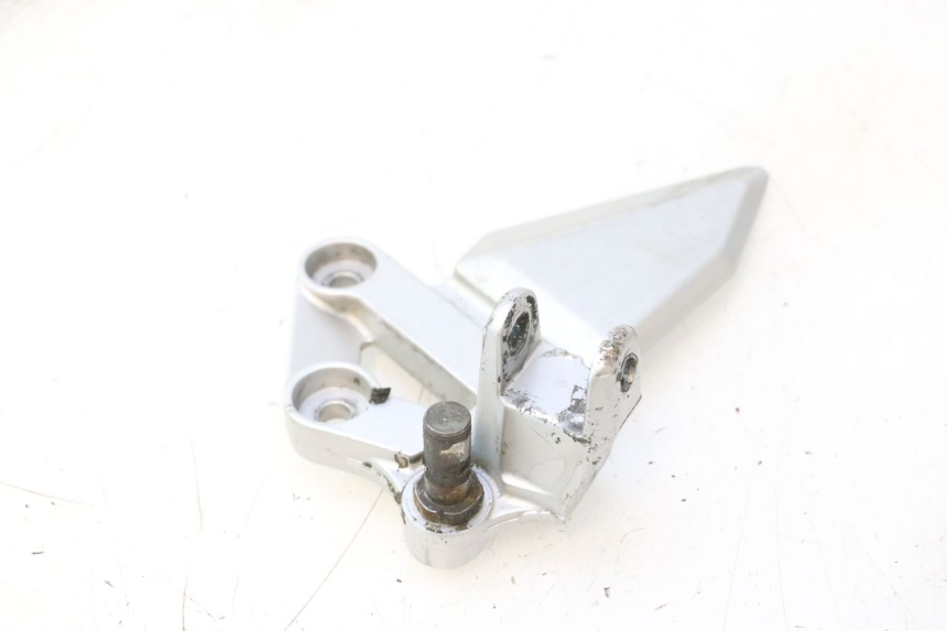 photo de VOETSTEUNPLAAT VOOR LINKS SUZUKI SV S 650 (2003 - 2009) - Technische close-up