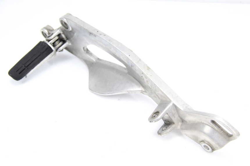 photo de VOETSTEUNPLAAT VOOR LINKS VOORZIJDE YAMAHA TDM ABS 900 (2002 - 2014) - Detail van het onderdeel