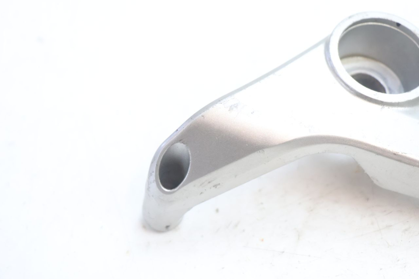 photo de VOETSTEUNPLAAT VOOR LINKS VOORAN HONDA VFR FI RC46 800 (1998 - 2001) - Detail van het onderdeel
