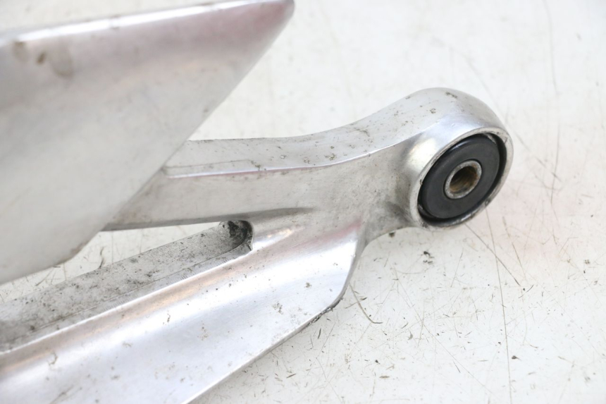 photo de VOETSTEUNPLAAT VOOR LINKS YAMAHA XJS DIVERSION 600 (1997 - 1999) - Bevestigingspunten