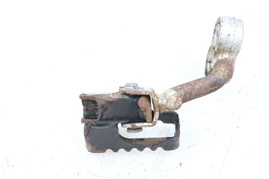 photo de VOETSTEUNPLAAT VOOR LINKS HYOSUNG XRX 125 (2000 - 2008) - Detail van het onderdeel