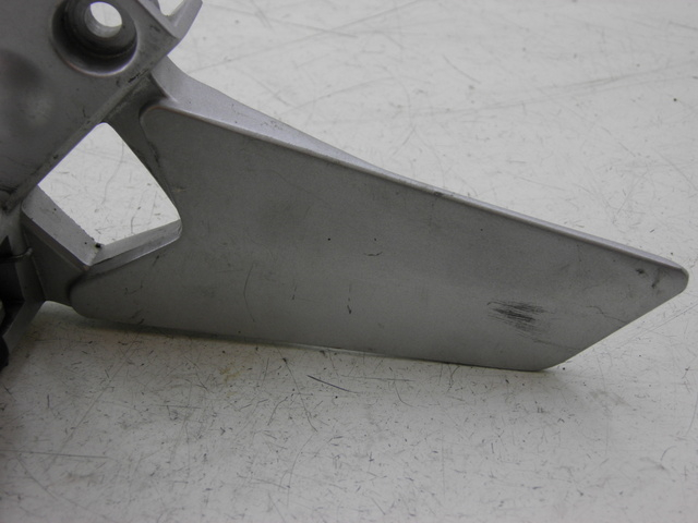 photo de VOETSTEUNPLAAT VOOR LINKS YAMAHA FJR 1300 (2004 - 2005) - Zoom op gebruiksstaat
