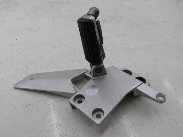 photo de VOETSTEUNPLAAT VOOR LINKS YAMAHA FJR 1300 (2004 - 2005) - Overzicht